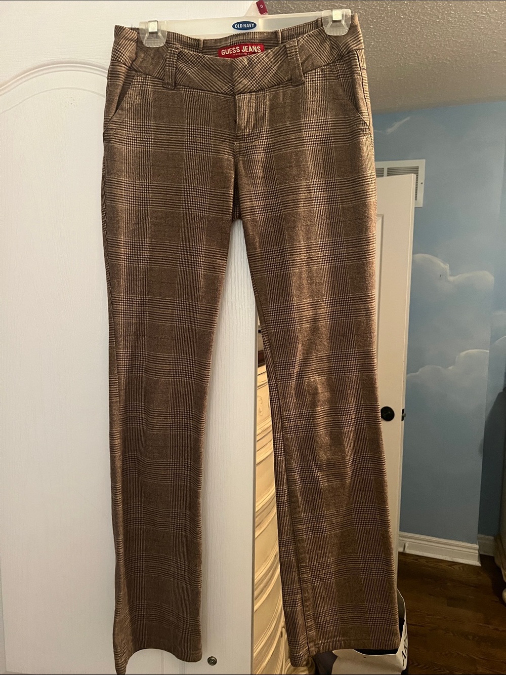 GUESS Men’s Brown Plaid Dress Pants